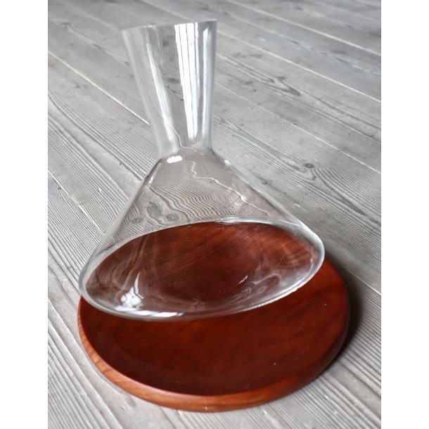 Vippe karaffel med trfod